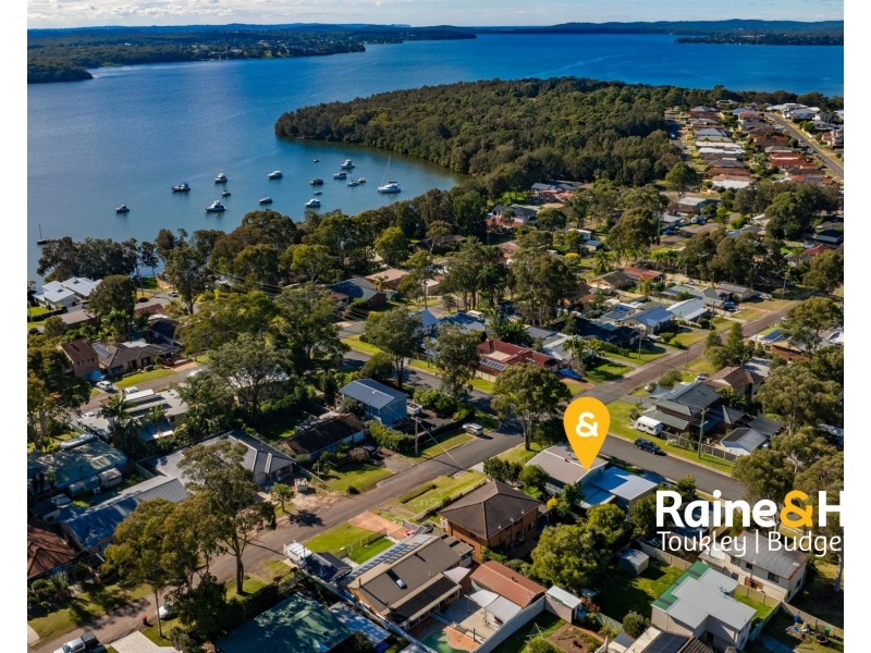 26 Lake Street, Wyee Point NSW 2259