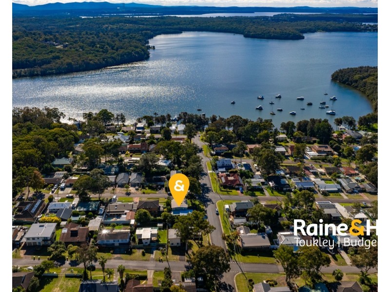 26 Lake Street, Wyee Point NSW 2259