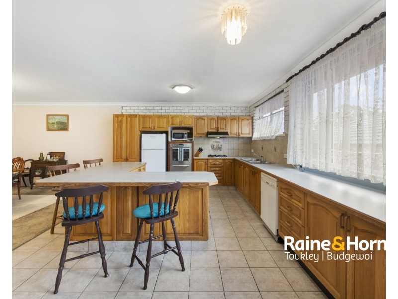 29 Lake Haven Drive, Lake Haven NSW 2263