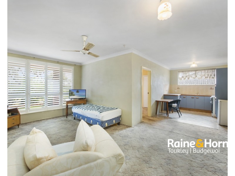 29 Lake Haven Drive, Lake Haven NSW 2263