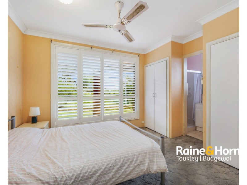 29 Lake Haven Drive, Lake Haven NSW 2263