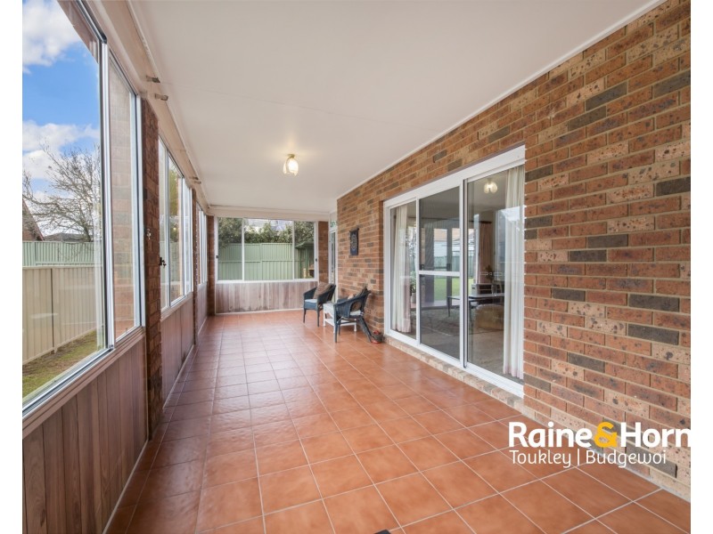 29 Lake Haven Drive, Lake Haven NSW 2263