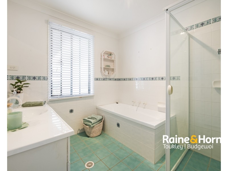 16 Georgia Drive, Hamlyn Terrace NSW 2259