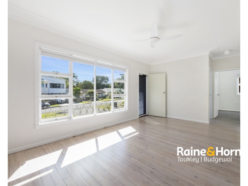 17 Ninth Avenue, Toukley NSW 2263