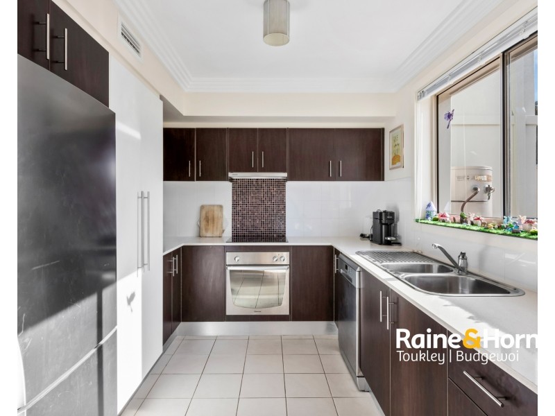 2/12 Lawson Street, Norah Head NSW 2263