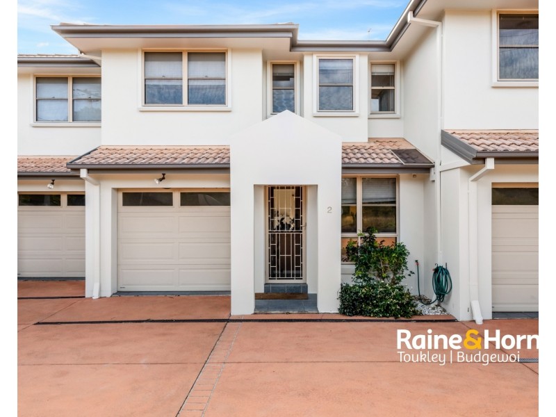 2/12 Lawson Street, Norah Head NSW 2263