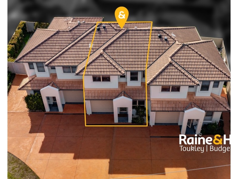 2/12 Lawson Street, Norah Head NSW 2263