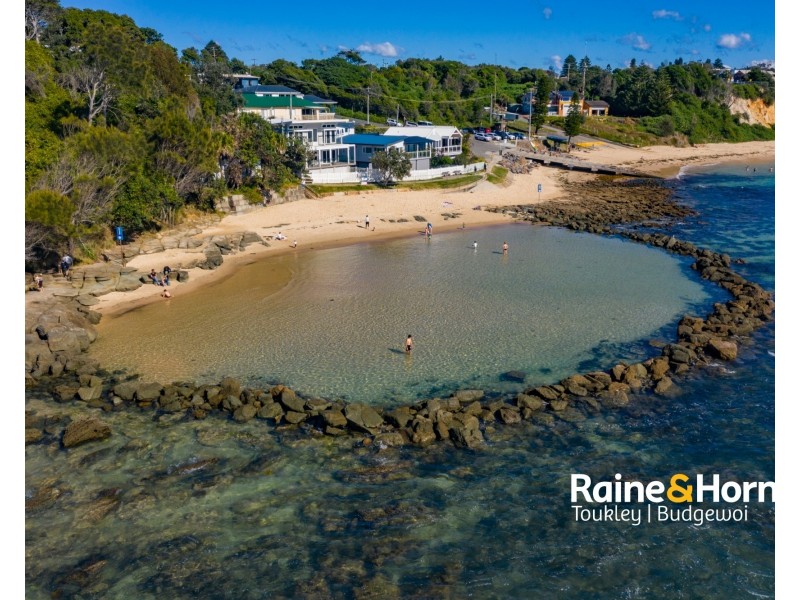 2/12 Lawson Street, Norah Head NSW 2263