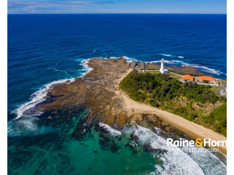 2/12 Lawson Street, Norah Head NSW 2263