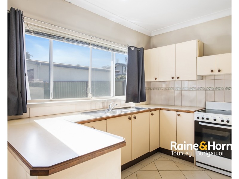 13 Coonanga Avenue, Budgewoi NSW 2262