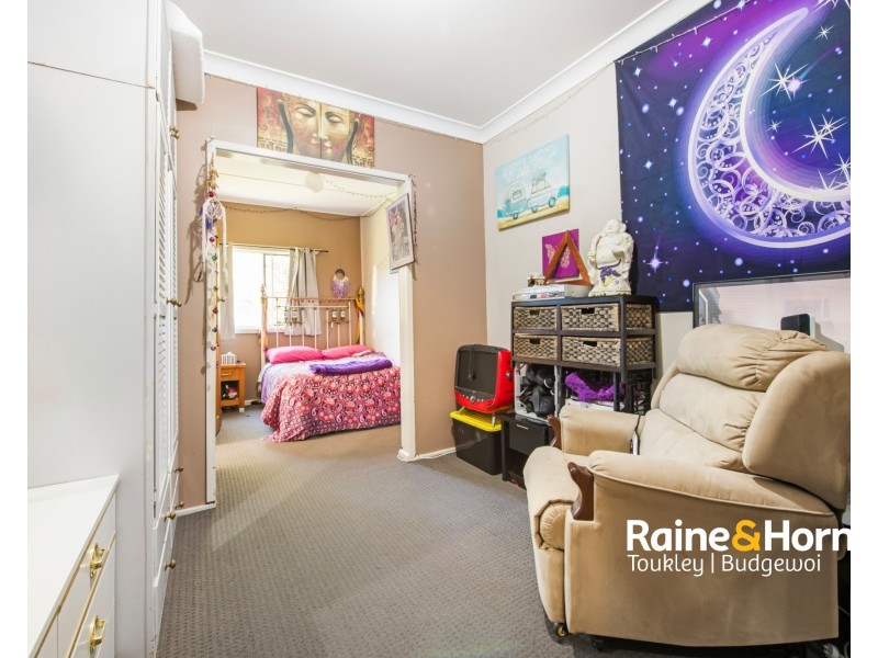 13 Coonanga Avenue, Budgewoi NSW 2262