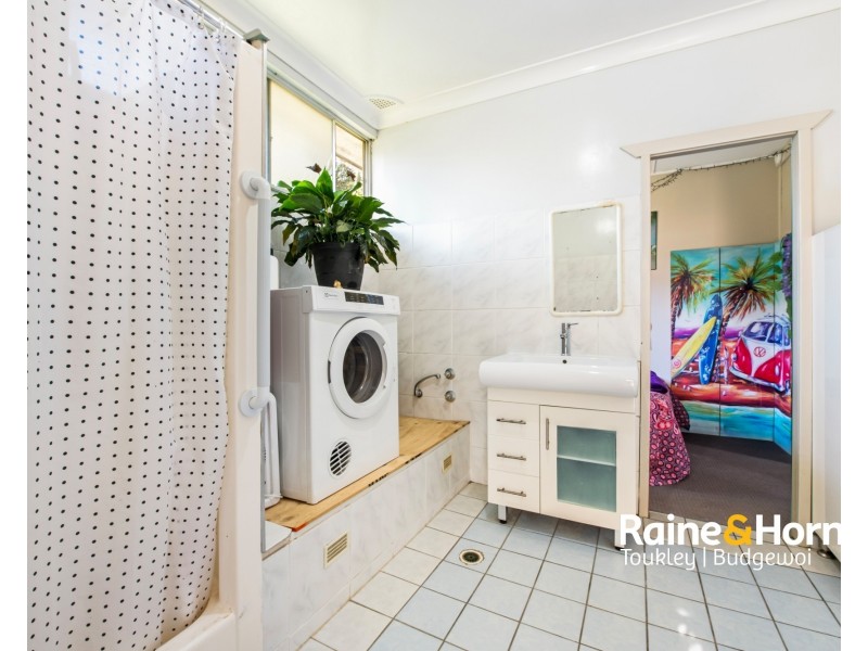 13 Coonanga Avenue, Budgewoi NSW 2262