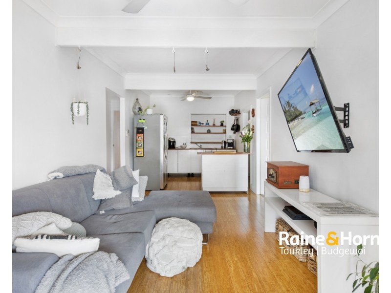 11 Oxley Road, Killarney Vale NSW 2261