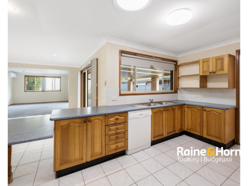 130 Elizabeth Bay Drive, Lake Munmorah NSW 2259