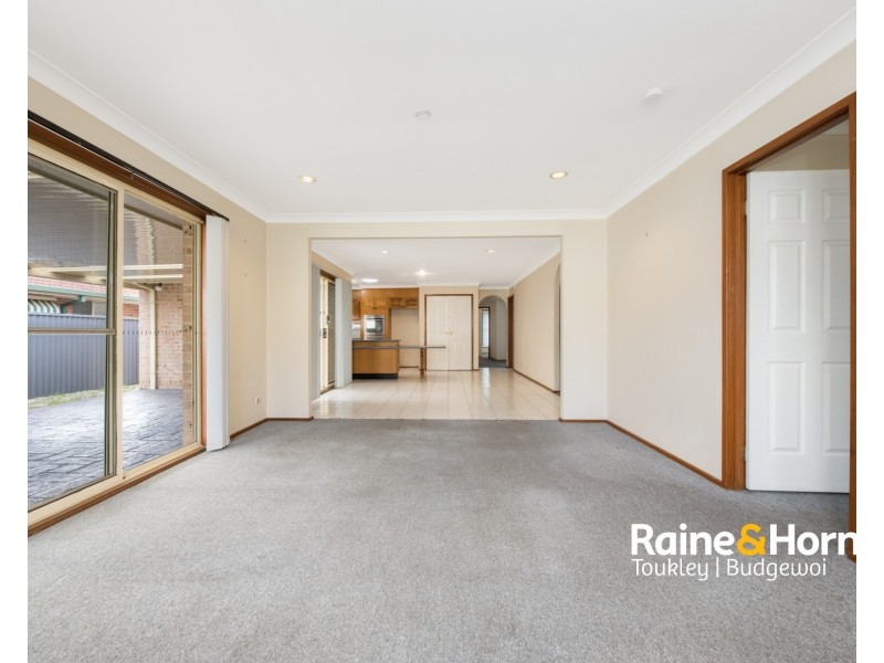 130 Elizabeth Bay Drive, Lake Munmorah NSW 2259