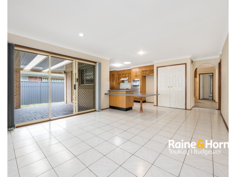 130 Elizabeth Bay Drive, Lake Munmorah NSW 2259