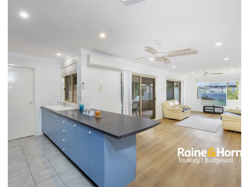 27 Tenth Avenue, Budgewoi NSW 2262