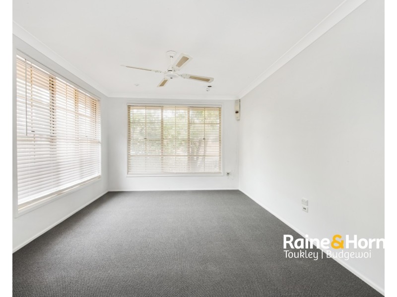 27 Tenth Avenue, Budgewoi NSW 2262