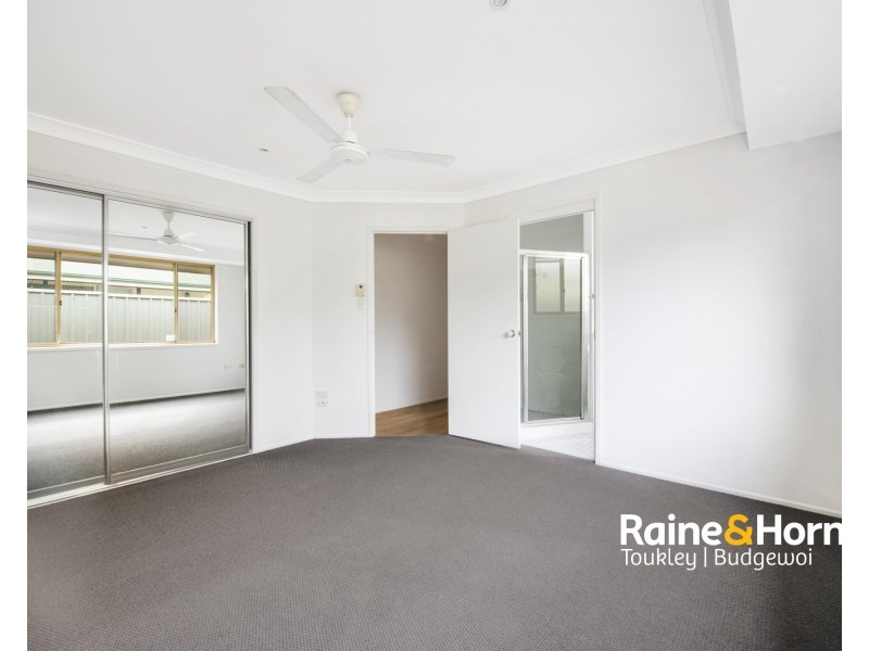 27 Tenth Avenue, Budgewoi NSW 2262