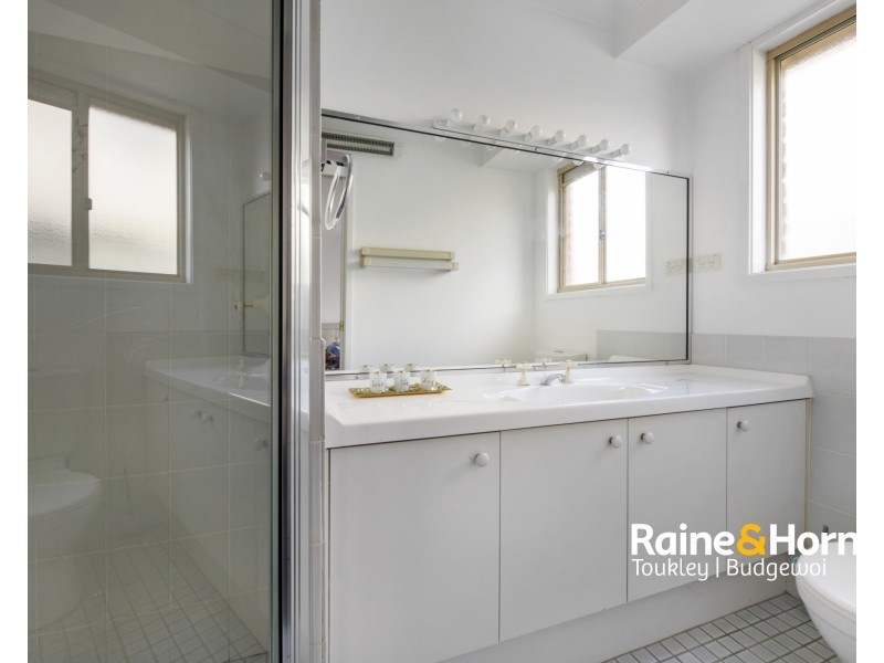 27 Tenth Avenue, Budgewoi NSW 2262