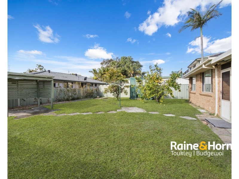 27 Tenth Avenue, Budgewoi NSW 2262