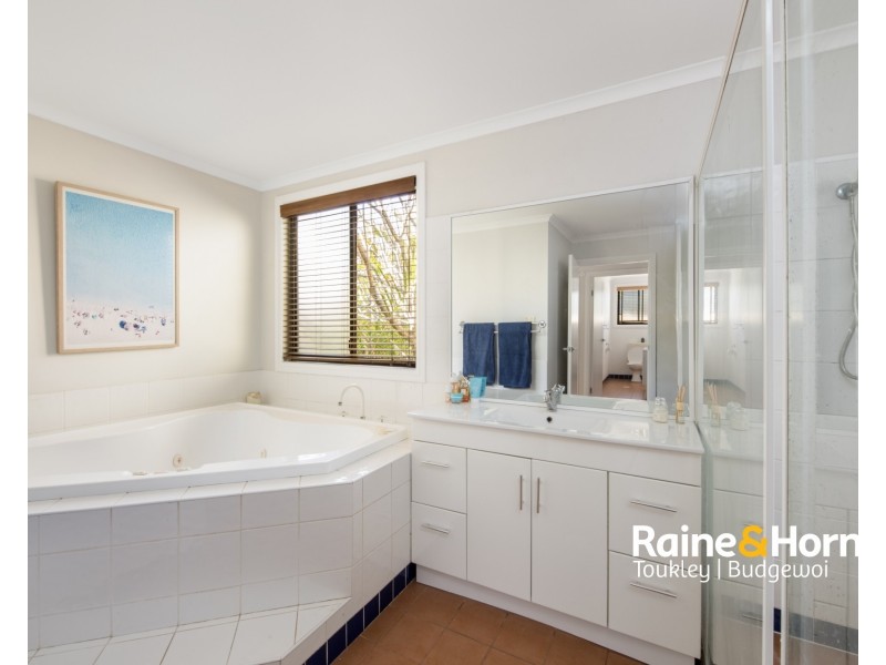 36 Morley Avenue, Bateau Bay NSW 2261