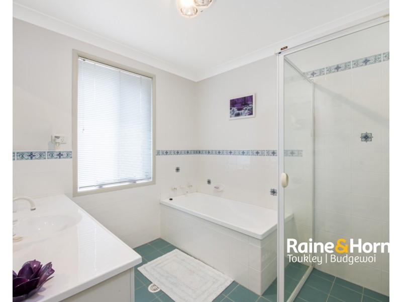 73 Skyhawk Avenue, Hamlyn Terrace NSW 2259