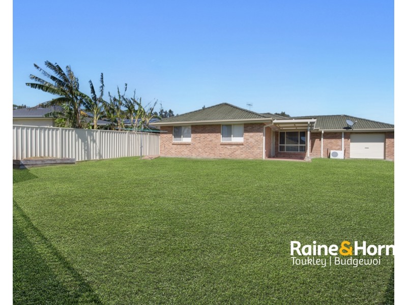 24 Greenhaven Circuit, Woongarrah NSW 2259