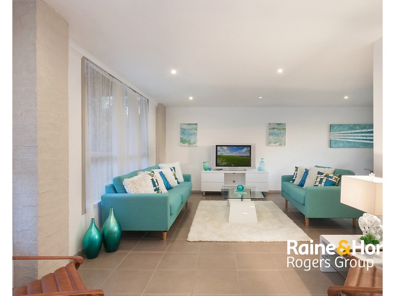 42 Elizabeth Bay Drive, Lake Munmorah NSW 2259