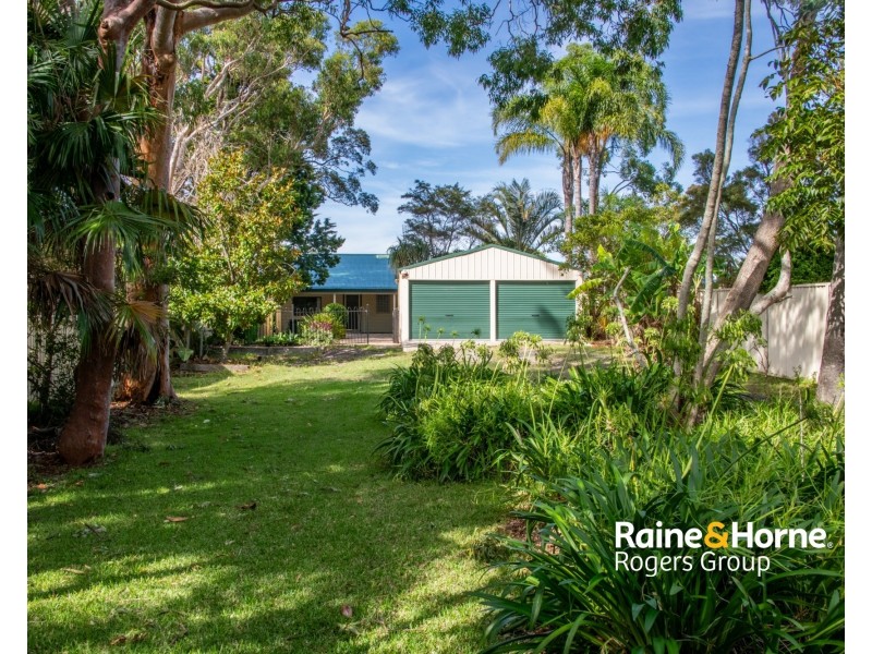 158 Elizabeth Bay Drive, Lake Munmorah NSW 2259