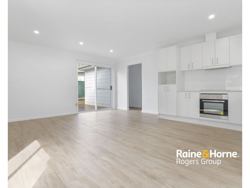 4a Lakeshore Avenue, Kingfisher Shores NSW 2259