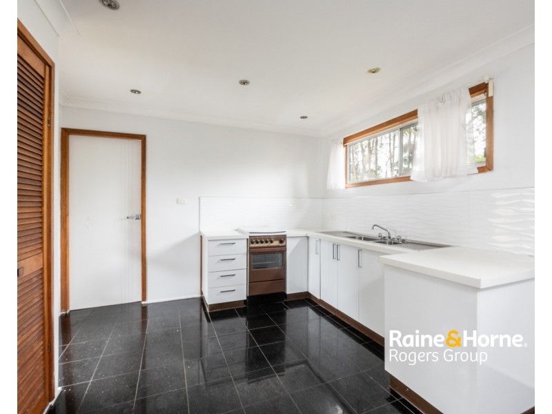 18 Sunrise Avenue, Budgewoi NSW 2262