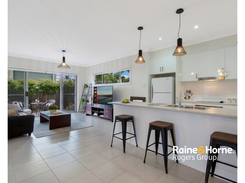 3/2 Holmes Avenue, Toukley NSW 2263