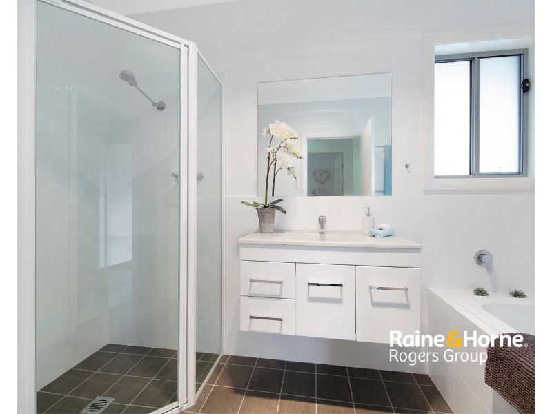 3/2 Holmes Avenue, Toukley NSW 2263