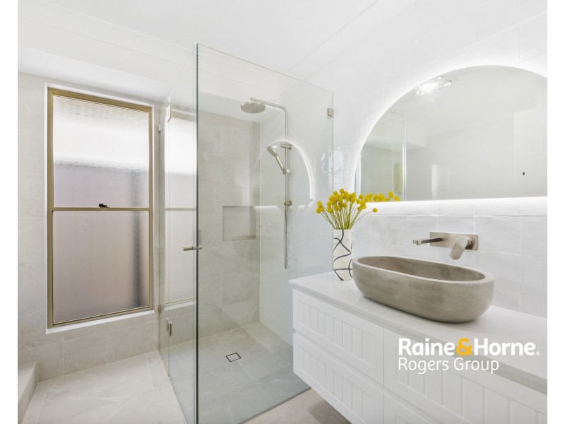 130 Elizabeth Bay Drive, Lake Munmorah NSW 2259