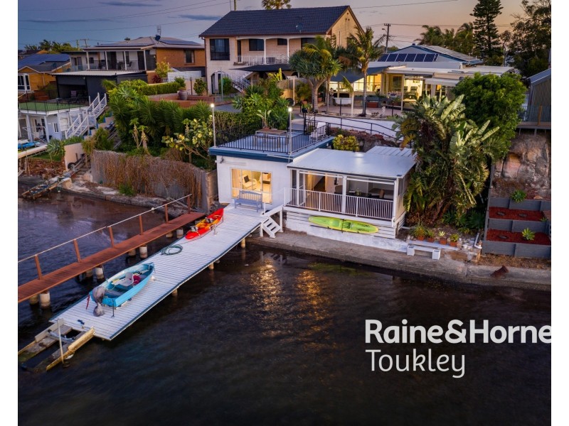 124 Main Road, Toukley NSW 2263