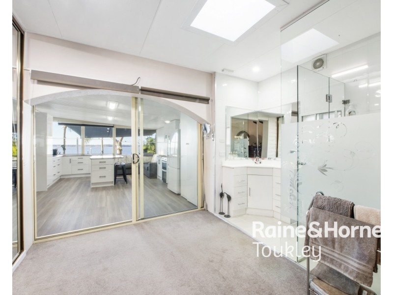 124 Main Road, Toukley NSW 2263