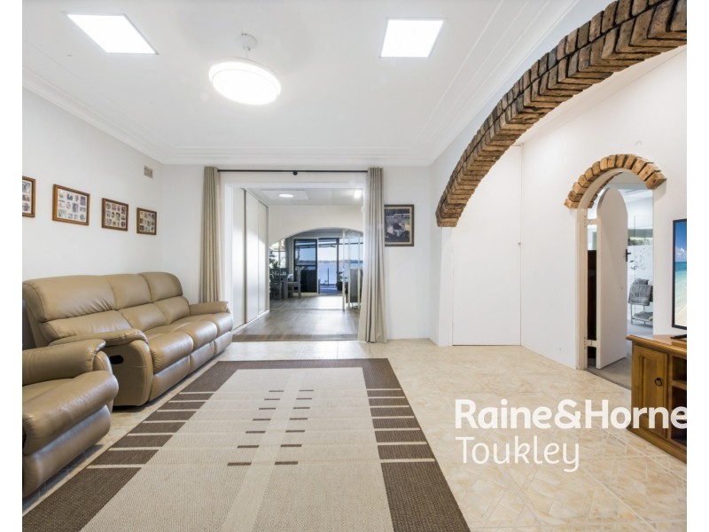 124 Main Road, Toukley NSW 2263