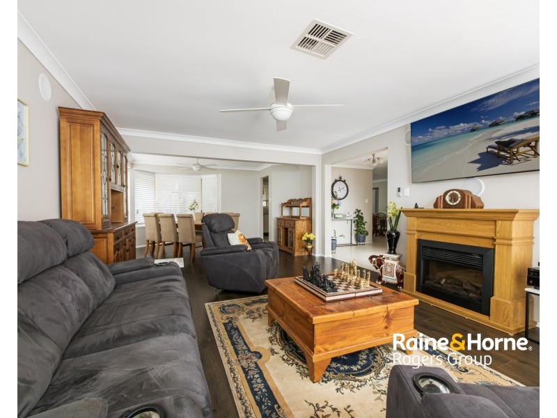 6 Lemon Gum Circuit, Blue Haven NSW 2262