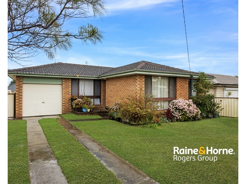 14 Lukela Avenue, Budgewoi NSW 2262