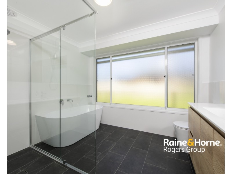 10 Ginganup Road, Summerland Point NSW 2259