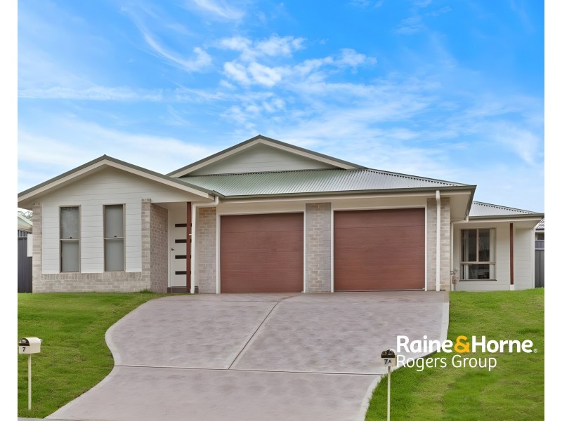 7 & 7a Maddie Street, Bonnells Bay NSW 2264