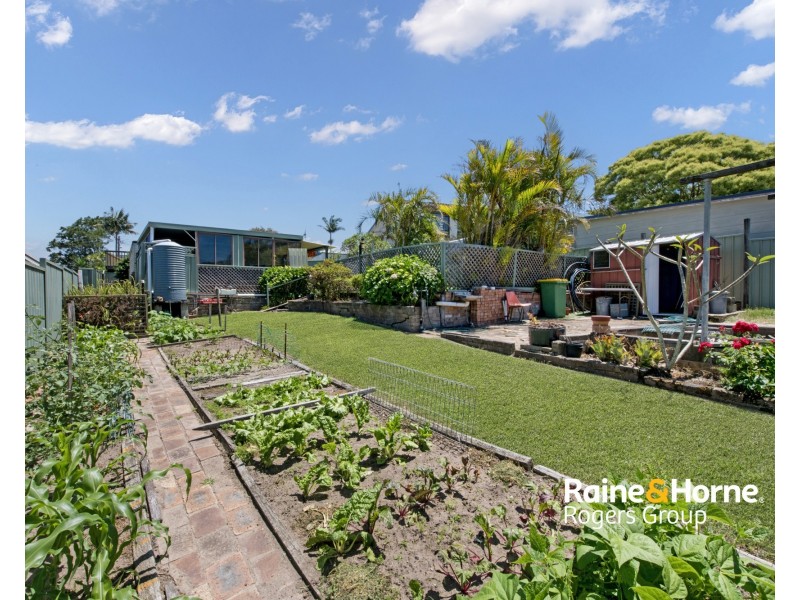 1 Nacooma Road, Buff Point NSW 2262