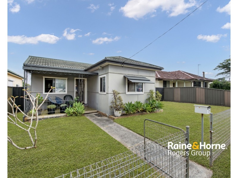 17 Glenavon Street, Toukley NSW 2263