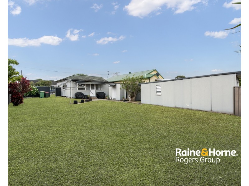 17 Glenavon Street, Toukley NSW 2263