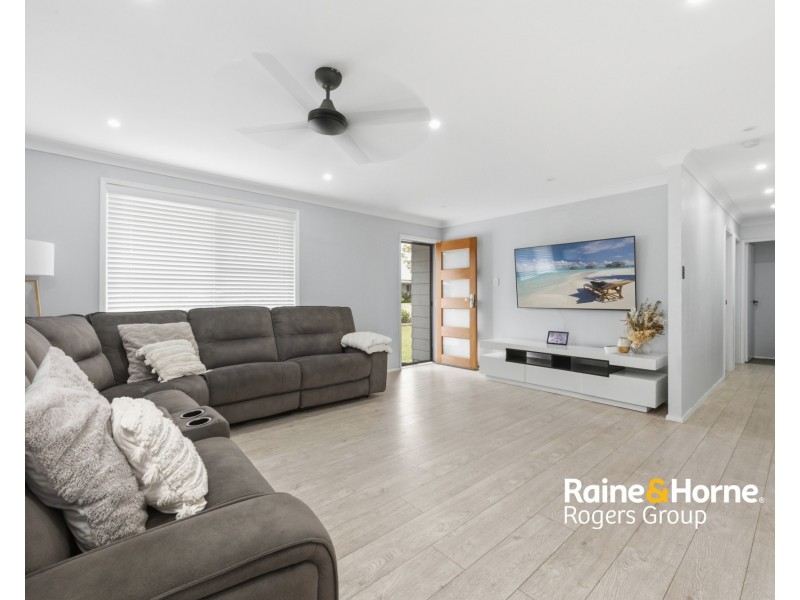 28 Kawana Ave, Blue Haven NSW 2262