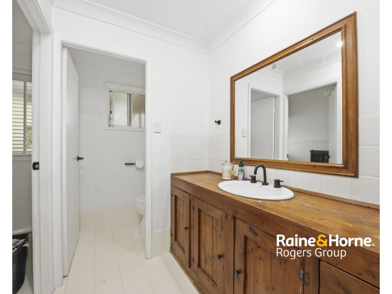 28 Kawana Ave, Blue Haven NSW 2262