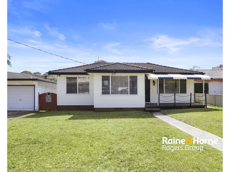 8 Saturday Street, Tuggerawong NSW 2259