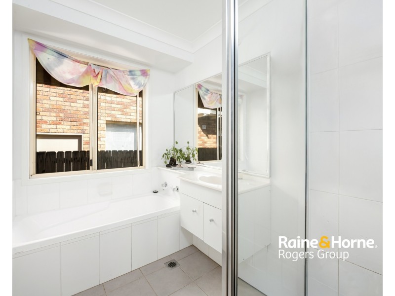 18 Kowandi Close, Buff Point NSW 2262