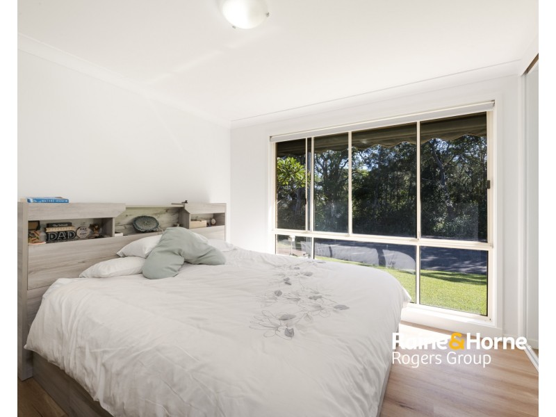 18 Kowandi Close, Buff Point NSW 2262